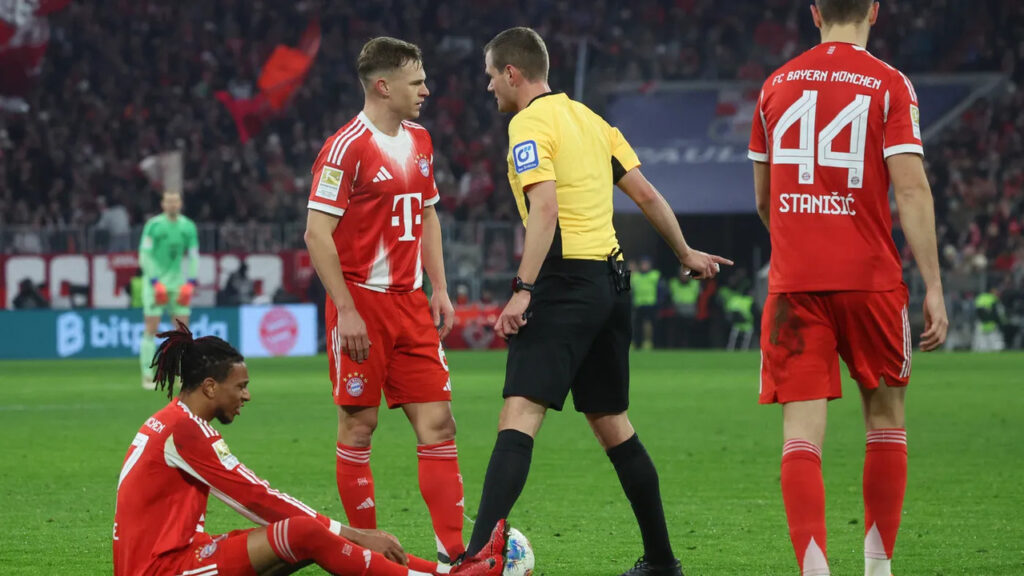 Fans Atalanta Geram! Joshua Kimmich Mondar-Mandir, Diduga Sengaja Cari Kartu